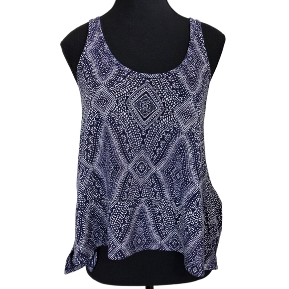 ⭐️H&M Conscious Blue and White Tank Top with Scoop Neck Size Small - Picture 2 of 4